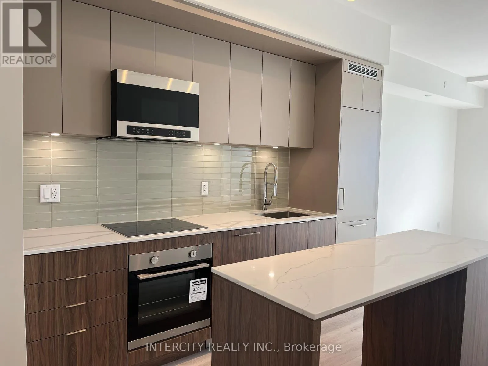 605 - 863 ST. CLAIR AVENUE W