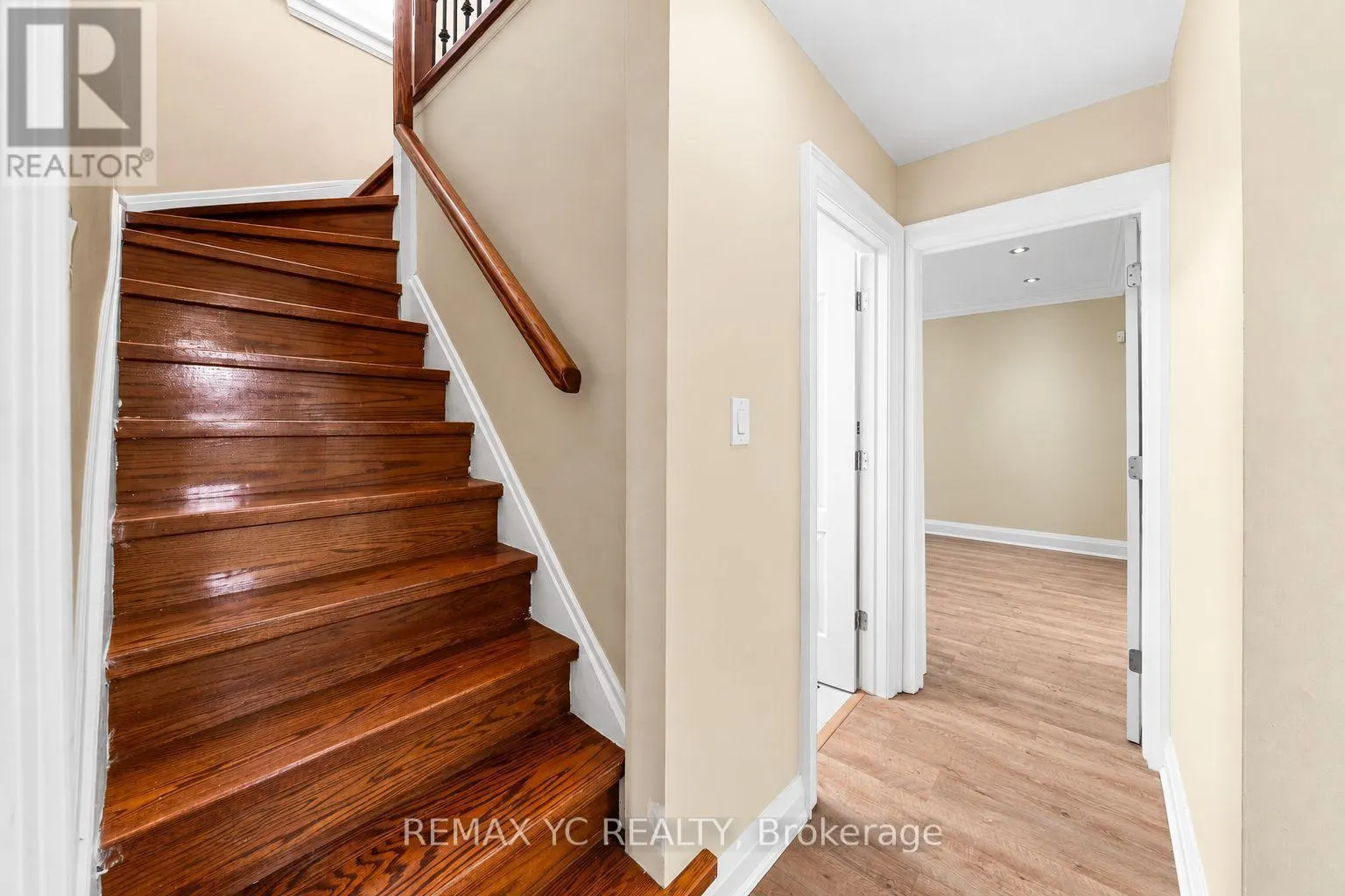 MAIN & 2ND - 99 SHEPPARD AVENUE E