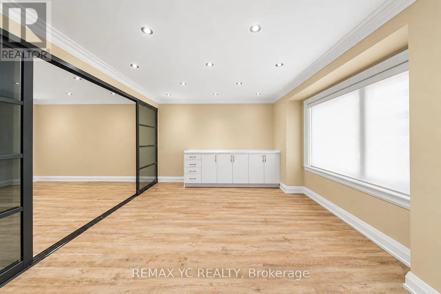 MAIN & 2ND - 99 SHEPPARD AVENUE E