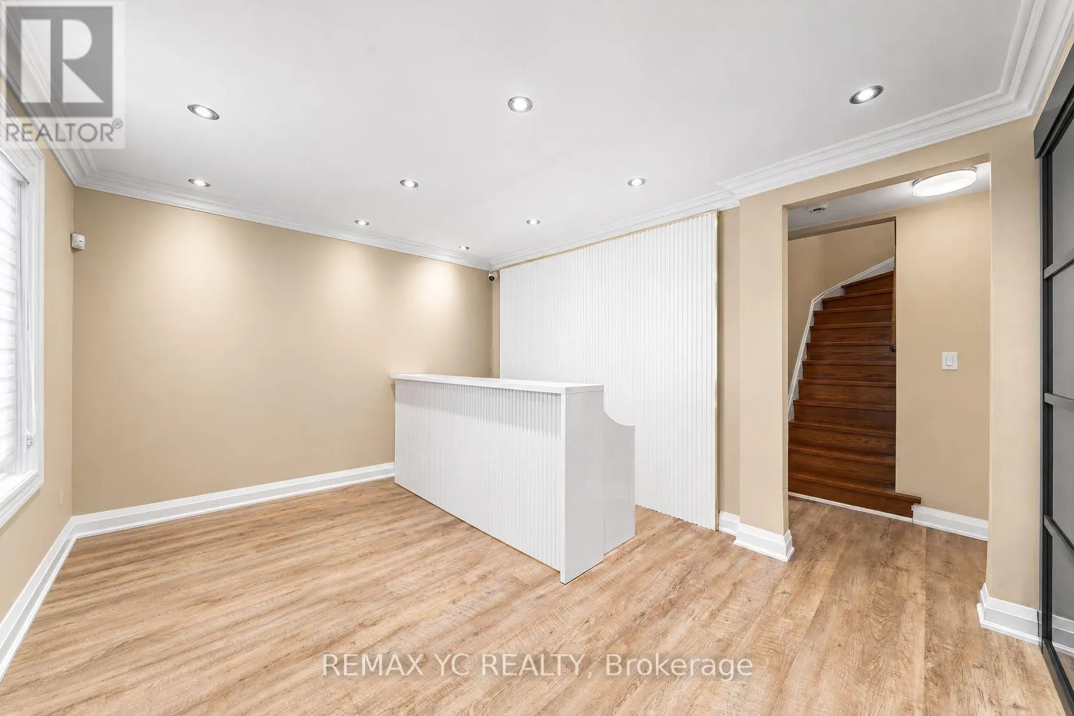 MAIN & 2ND - 99 SHEPPARD AVENUE E
