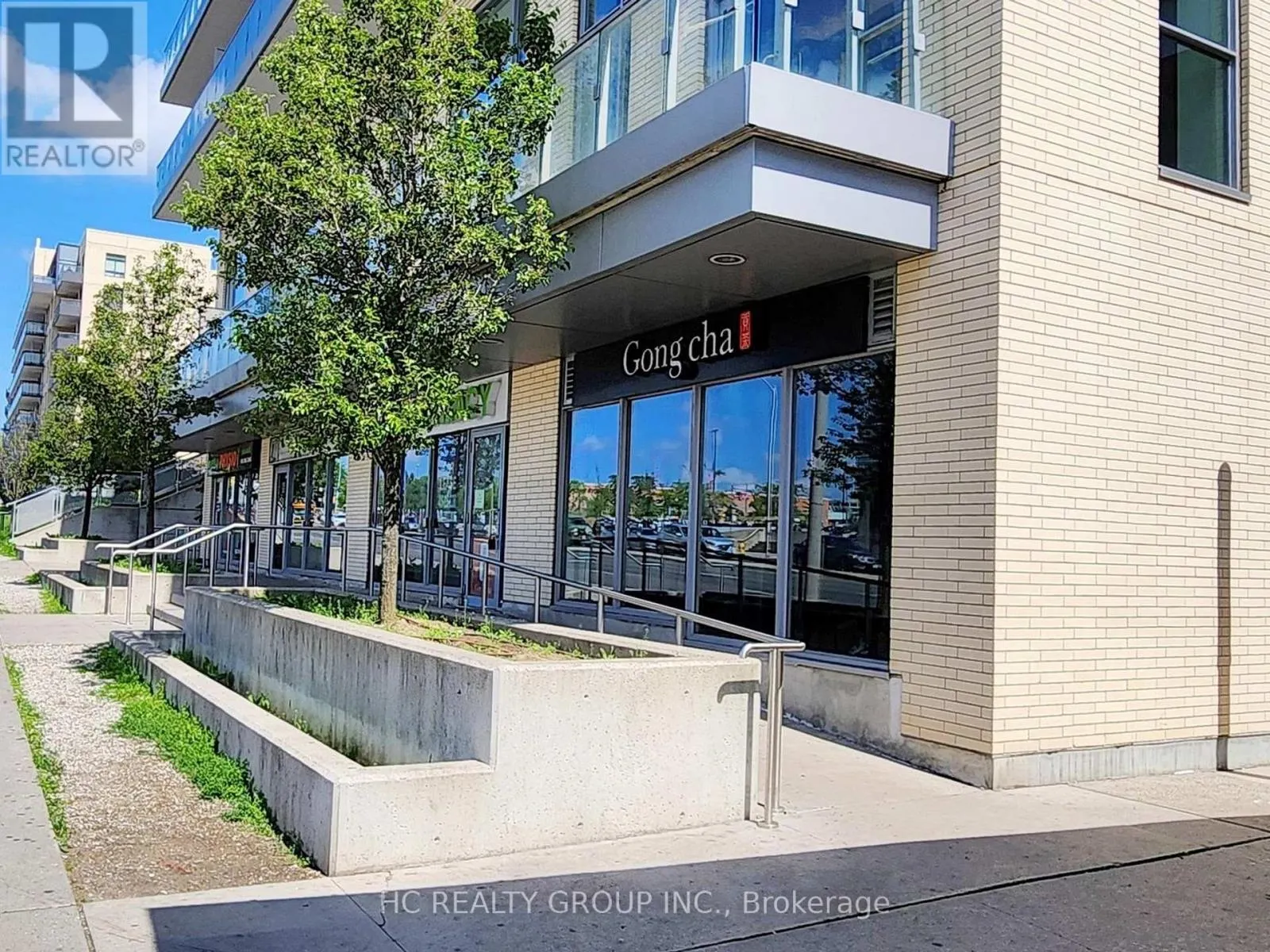 229 - 70 FOREST MANOR ROAD