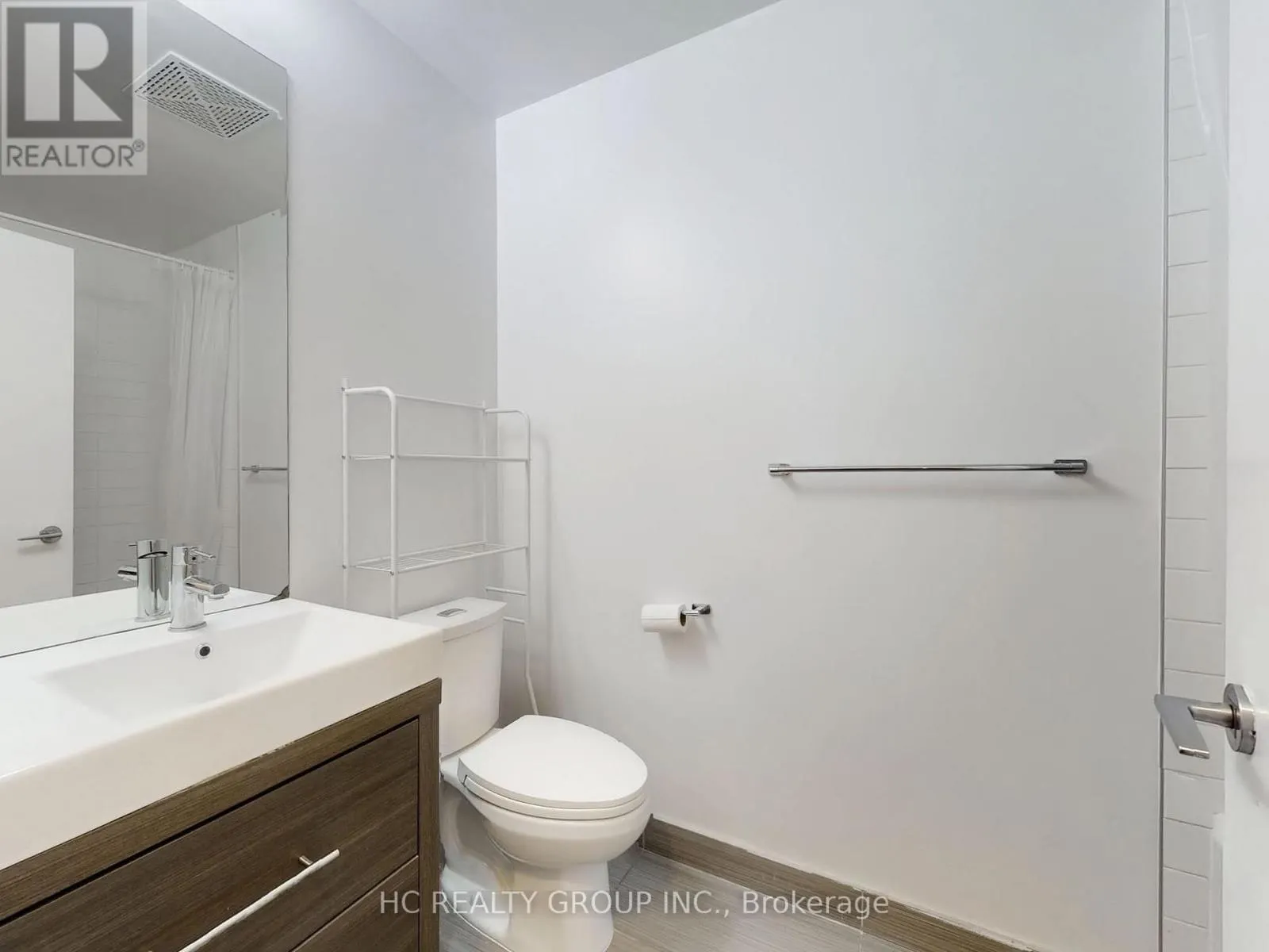 229 - 70 FOREST MANOR ROAD