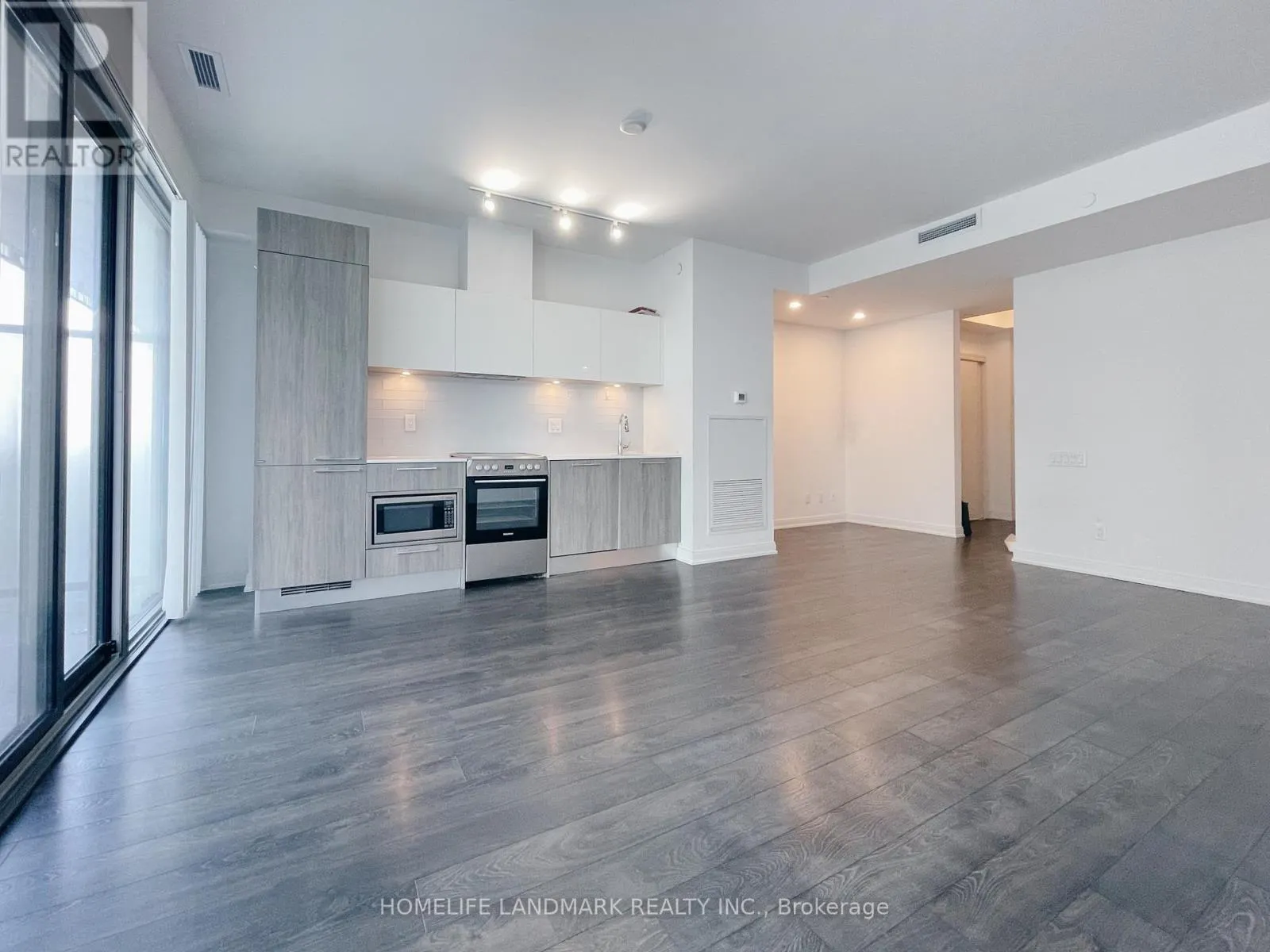 4107 - 50 CHARLES STREET E
