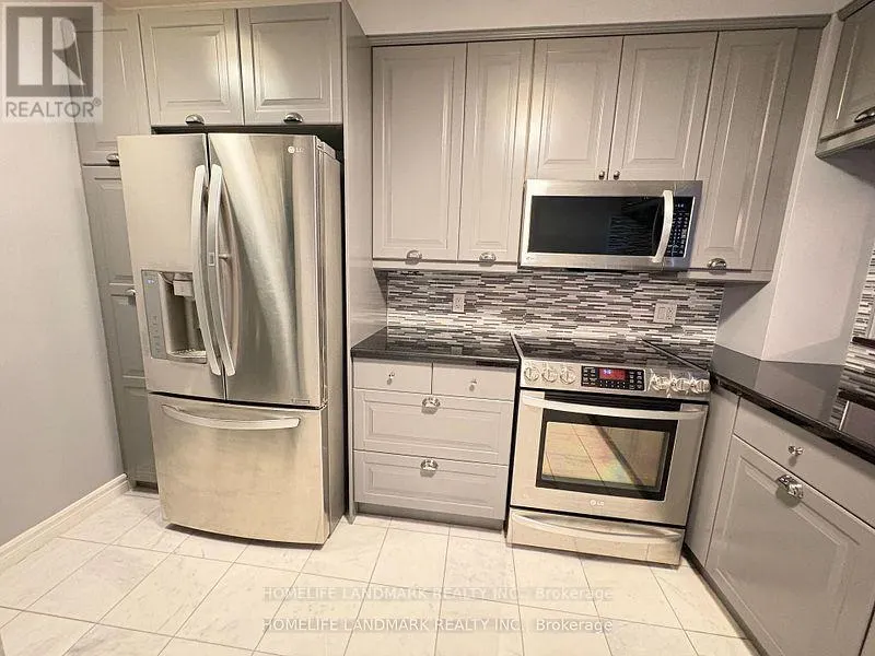 1002 - 71 SIMCOE STREET