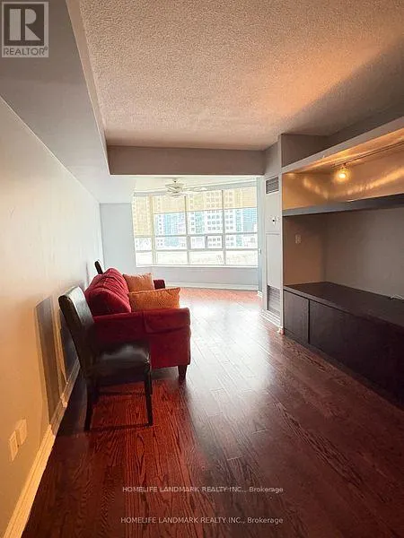 1002 - 71 SIMCOE STREET