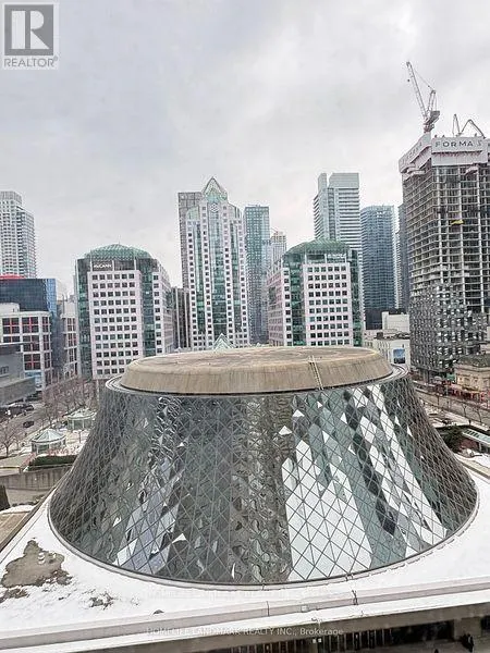 1002 - 71 SIMCOE STREET
