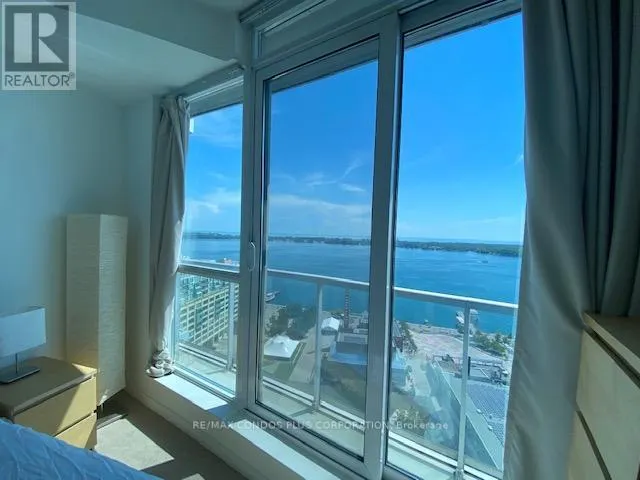 2408 - 218 QUEENS QUAY W
