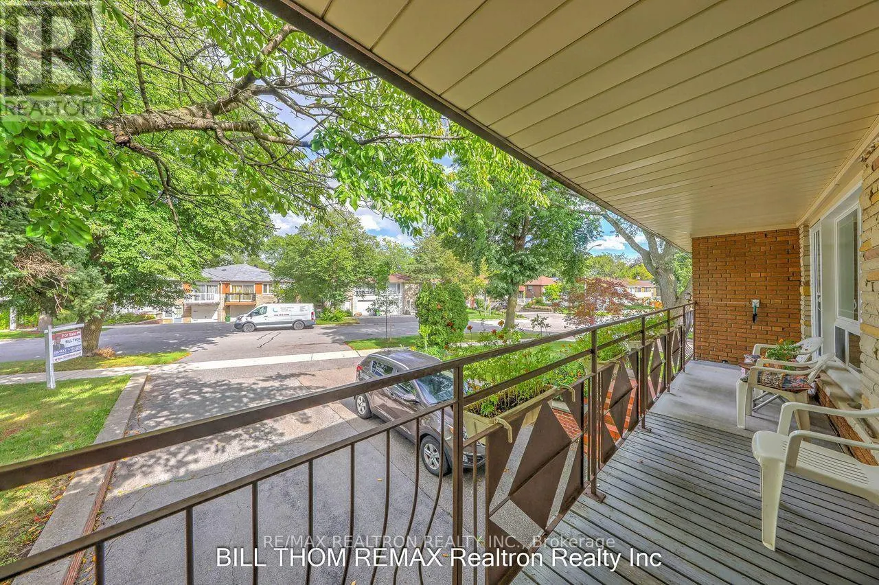 58 REIBER CRESCENT