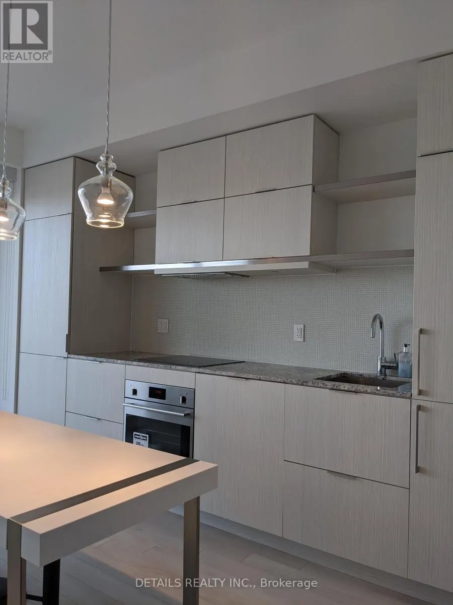 4603 - 197 YONGE STREET