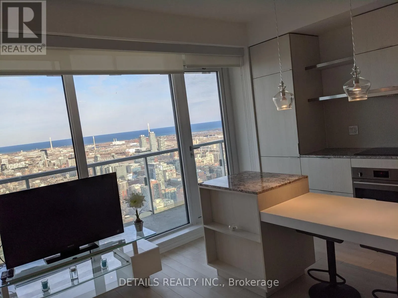 4603 - 197 YONGE STREET