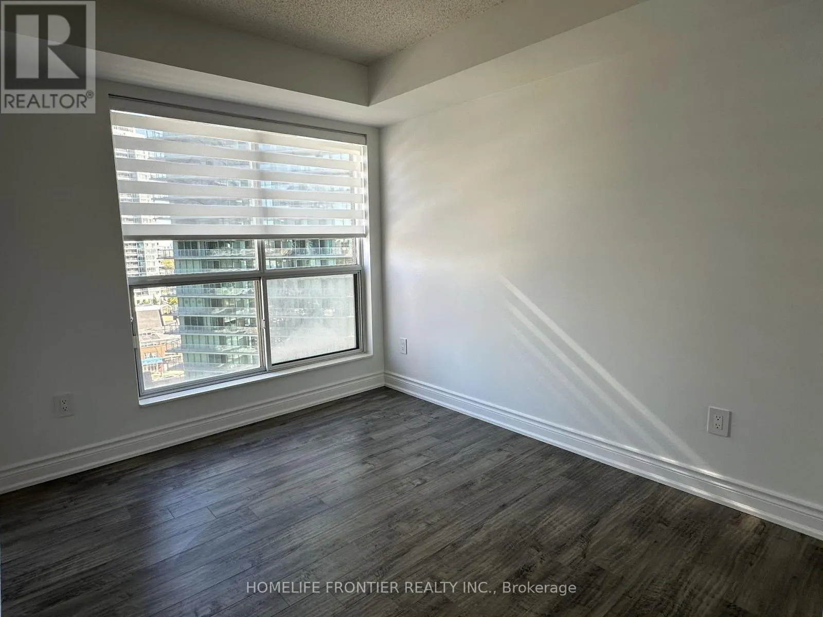 1616 - 23 LORRAINE DRIVE
