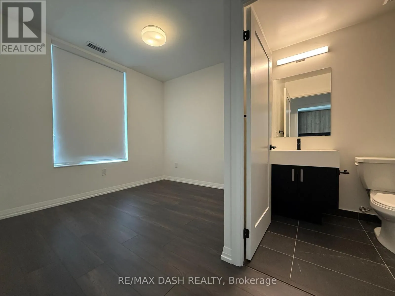 410 - 280 DUNDAS STREET W