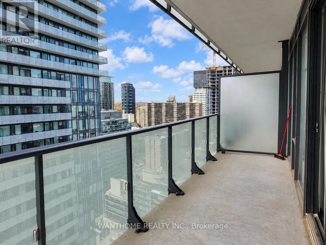 1710 - 185 ROEHAMPTON AVENUE S