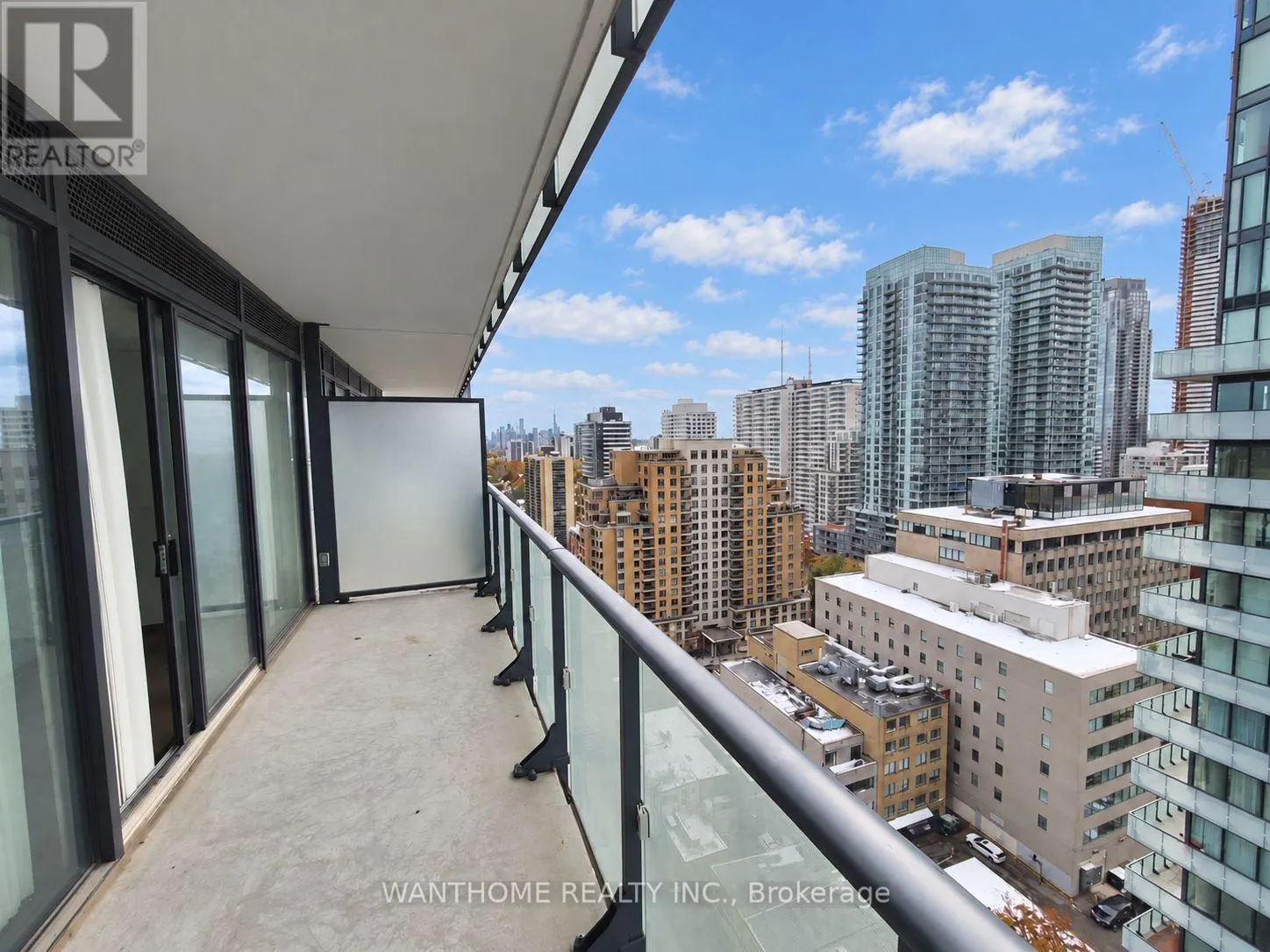 1710 - 185 ROEHAMPTON AVENUE S