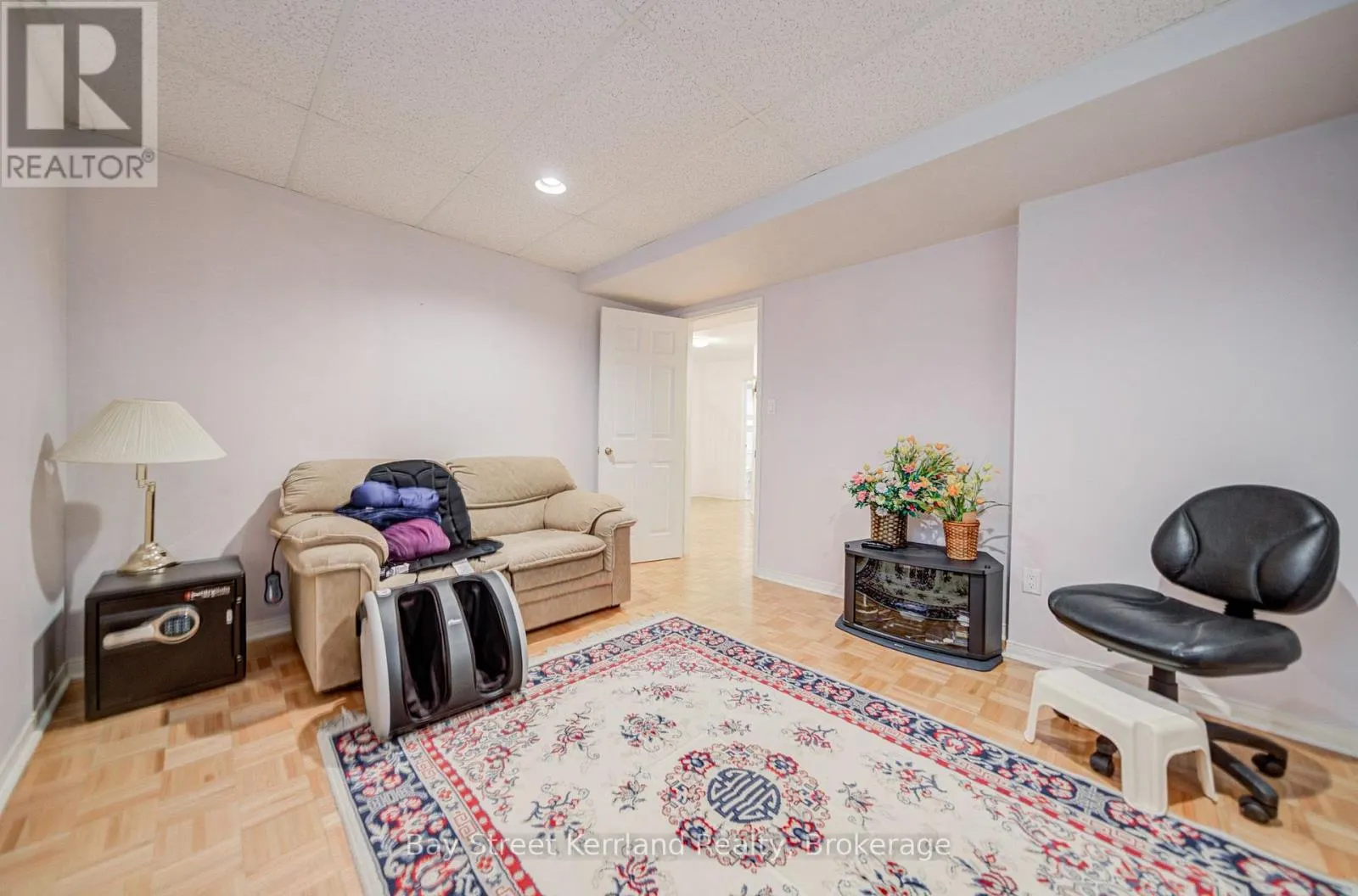 136 NIPIGON AVENUE