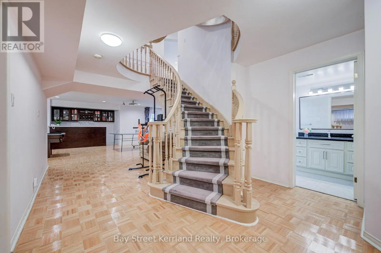 136 NIPIGON AVENUE