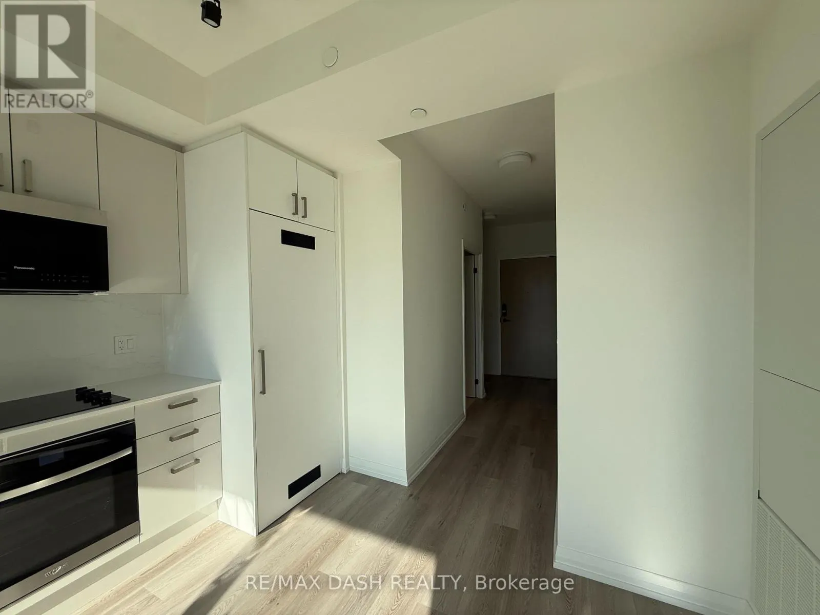 1406 - 280 DUNDAS STREET W