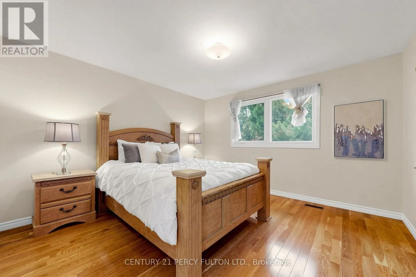 24 TULLAMORE DRIVE