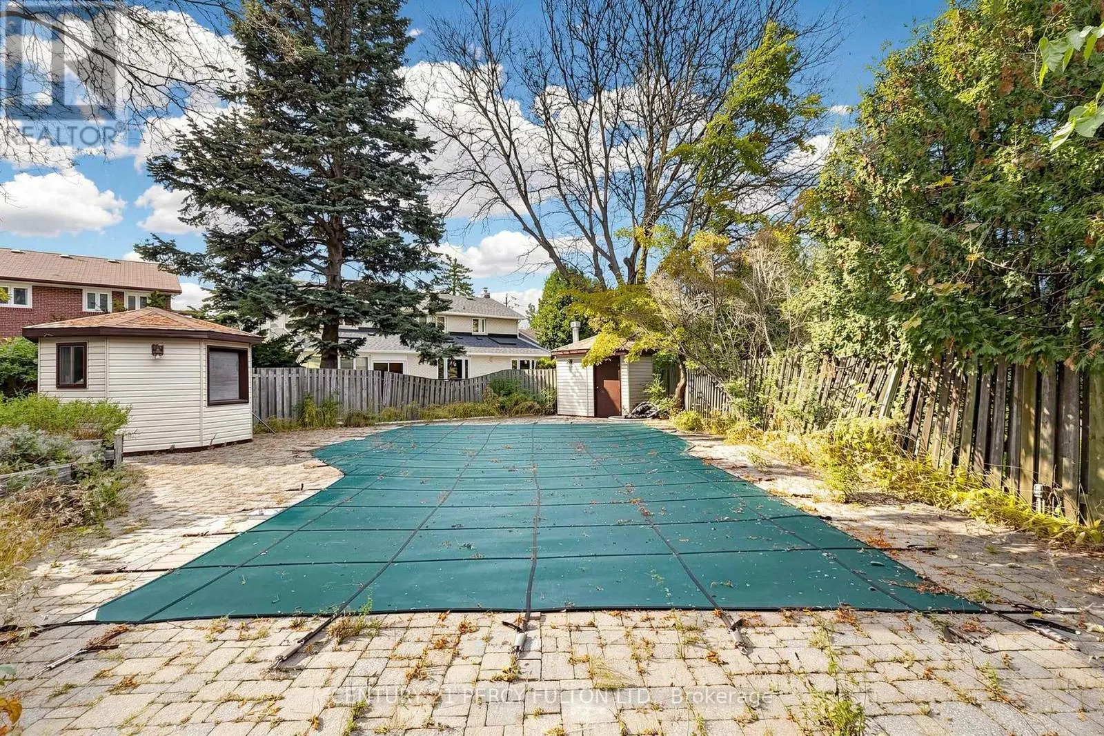 24 TULLAMORE DRIVE
