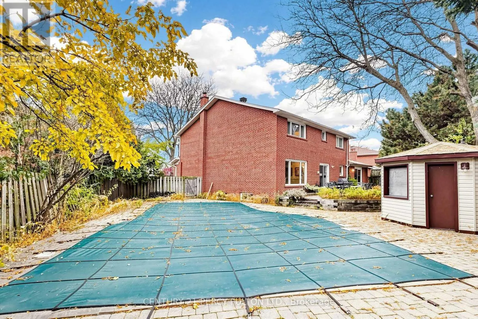24 TULLAMORE DRIVE