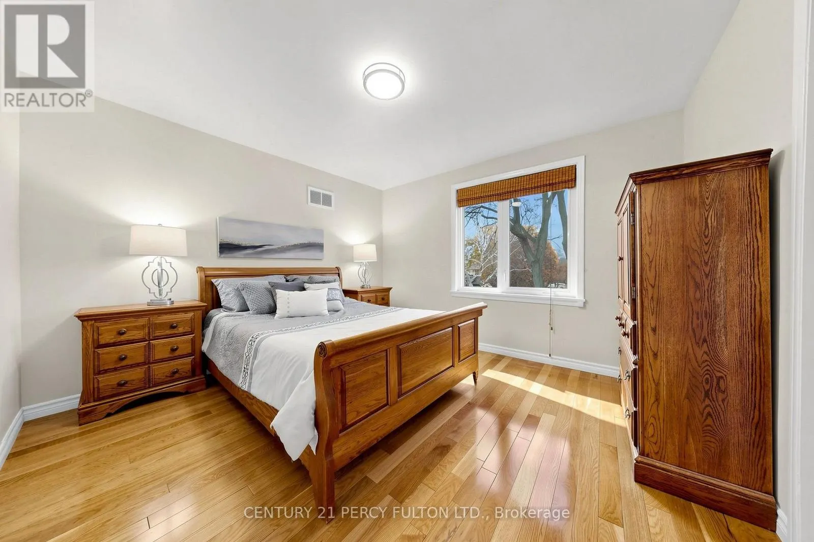 24 TULLAMORE DRIVE