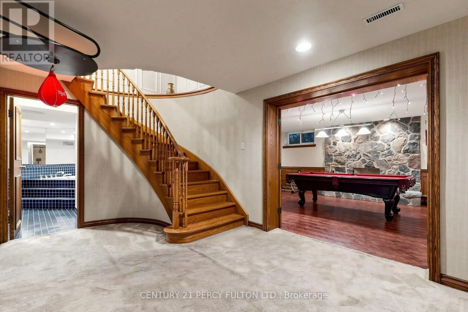24 TULLAMORE DRIVE
