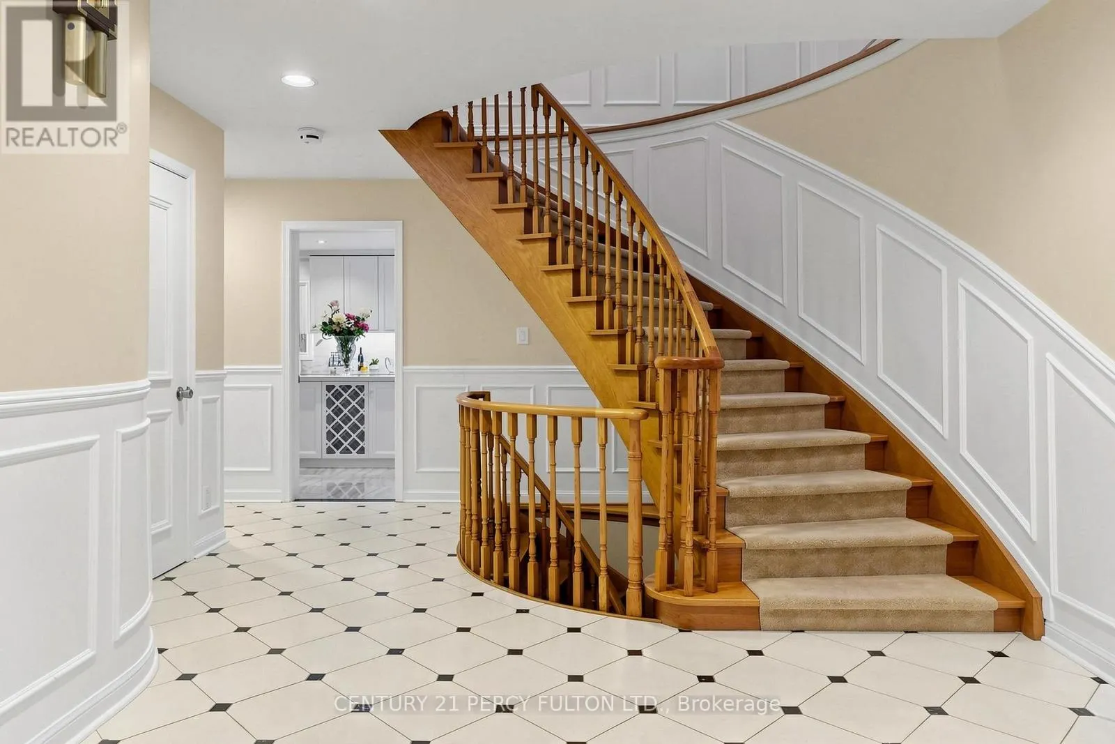 24 TULLAMORE DRIVE
