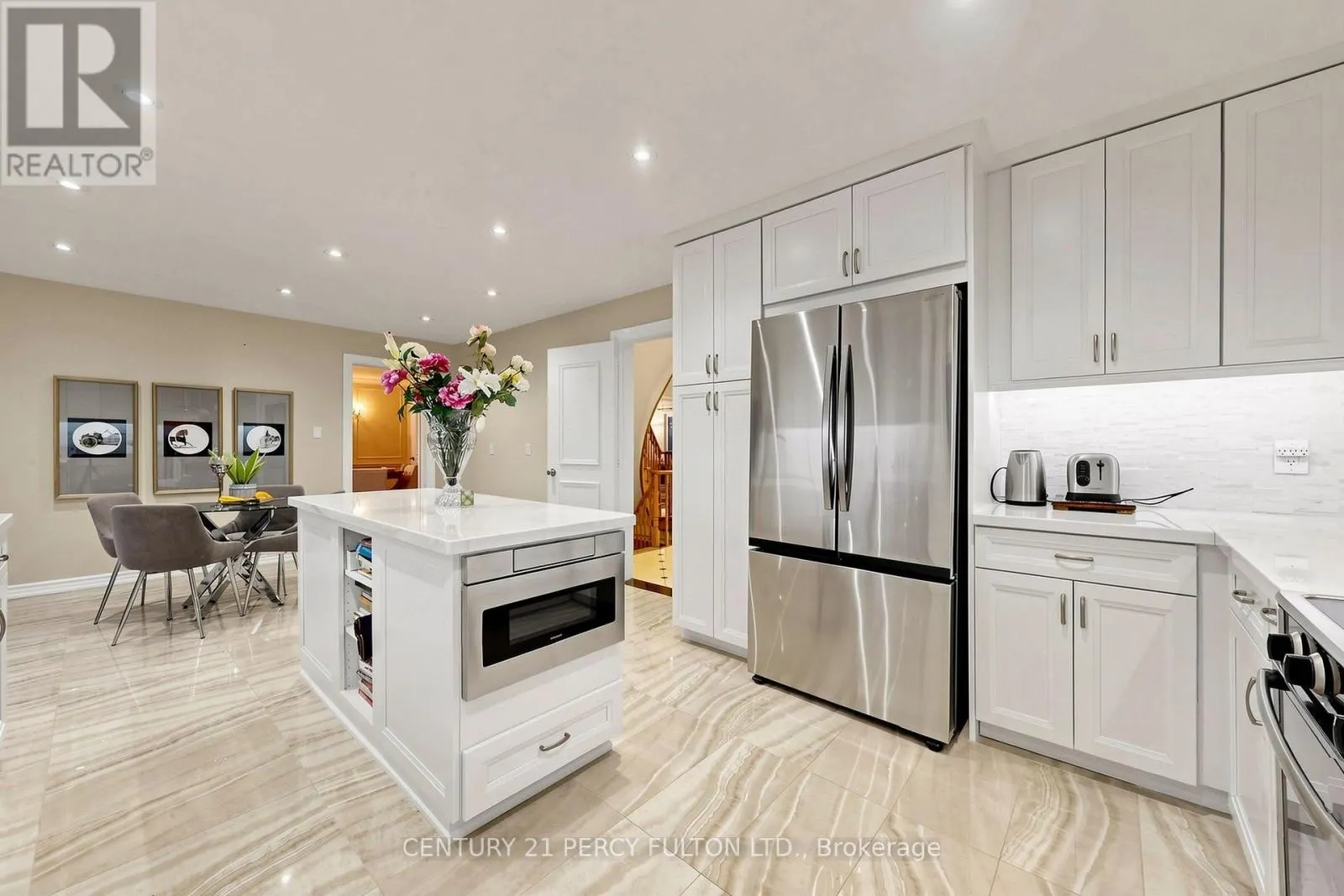 24 TULLAMORE DRIVE