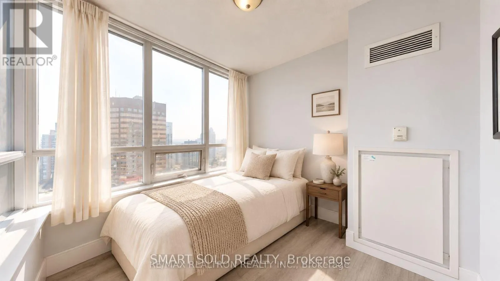 2413 - 15 GREENVIEW AVENUE