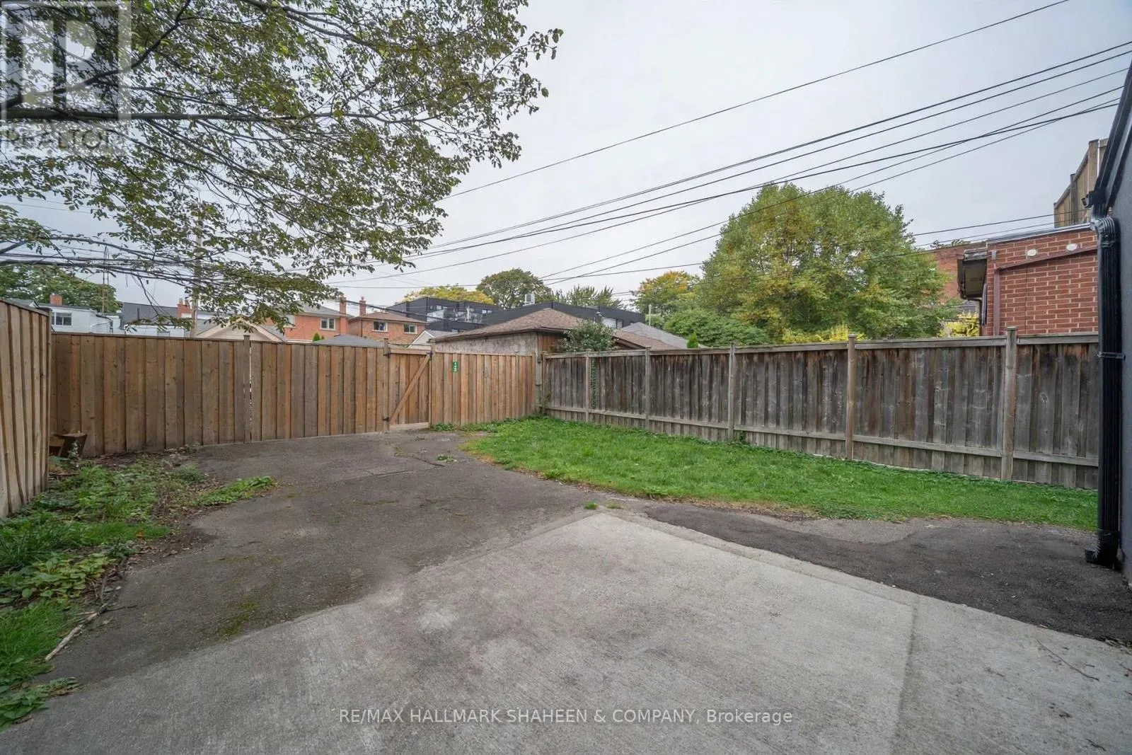 STUDIO - 208 DOVERCOURT ROAD