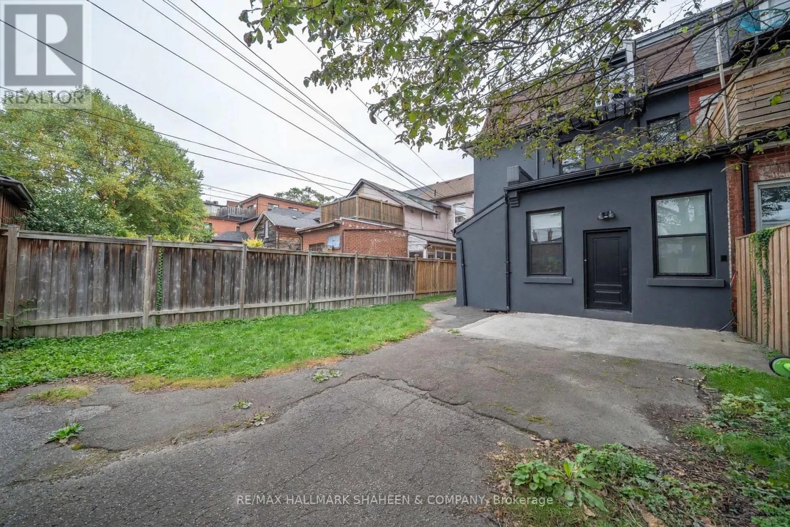 STUDIO - 208 DOVERCOURT ROAD