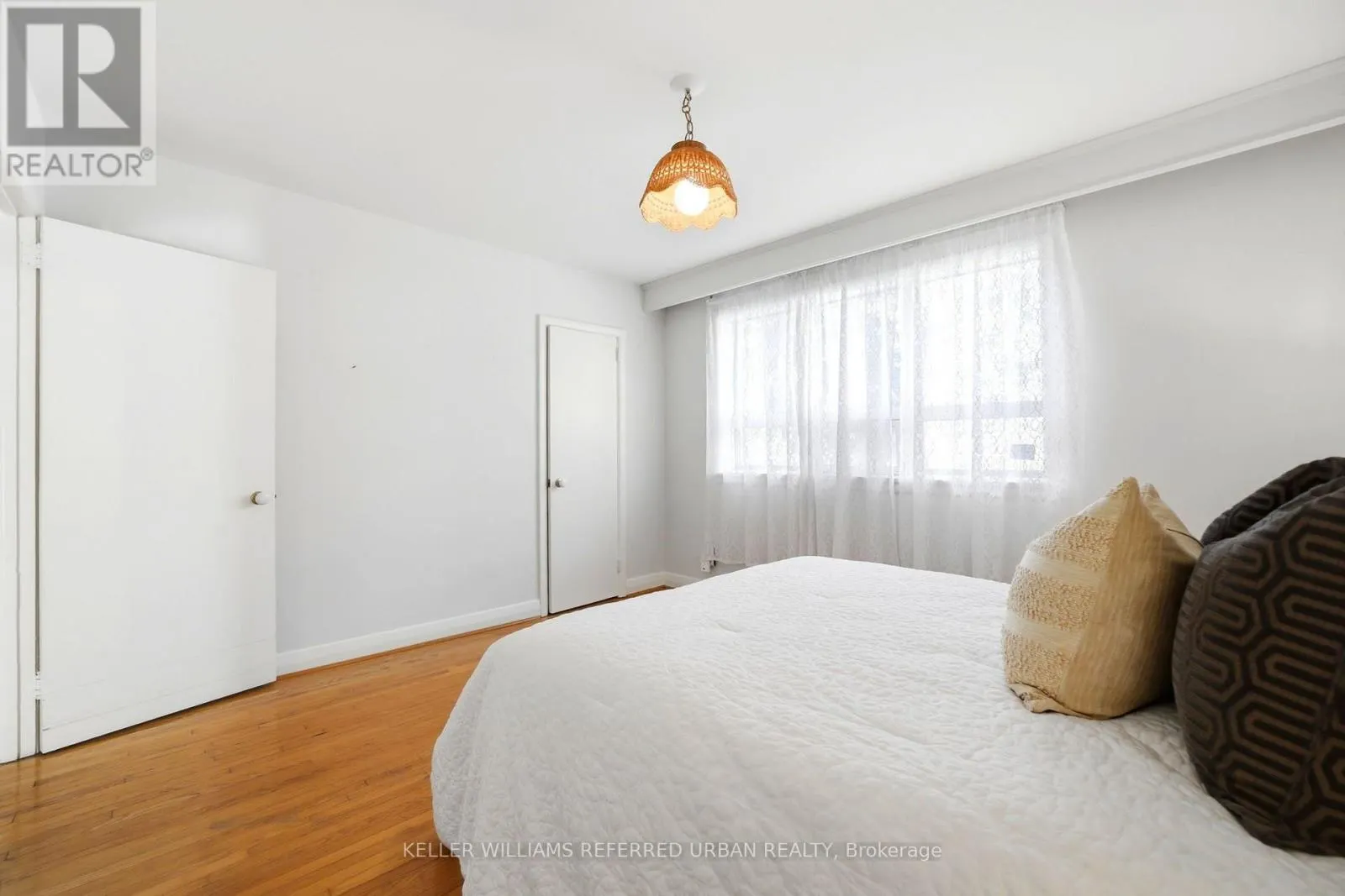 369 HOUNSLOW AVENUE