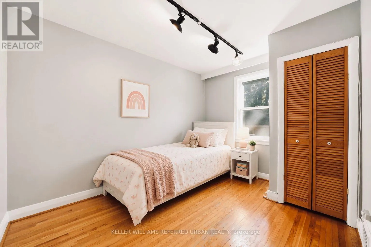369 HOUNSLOW AVENUE
