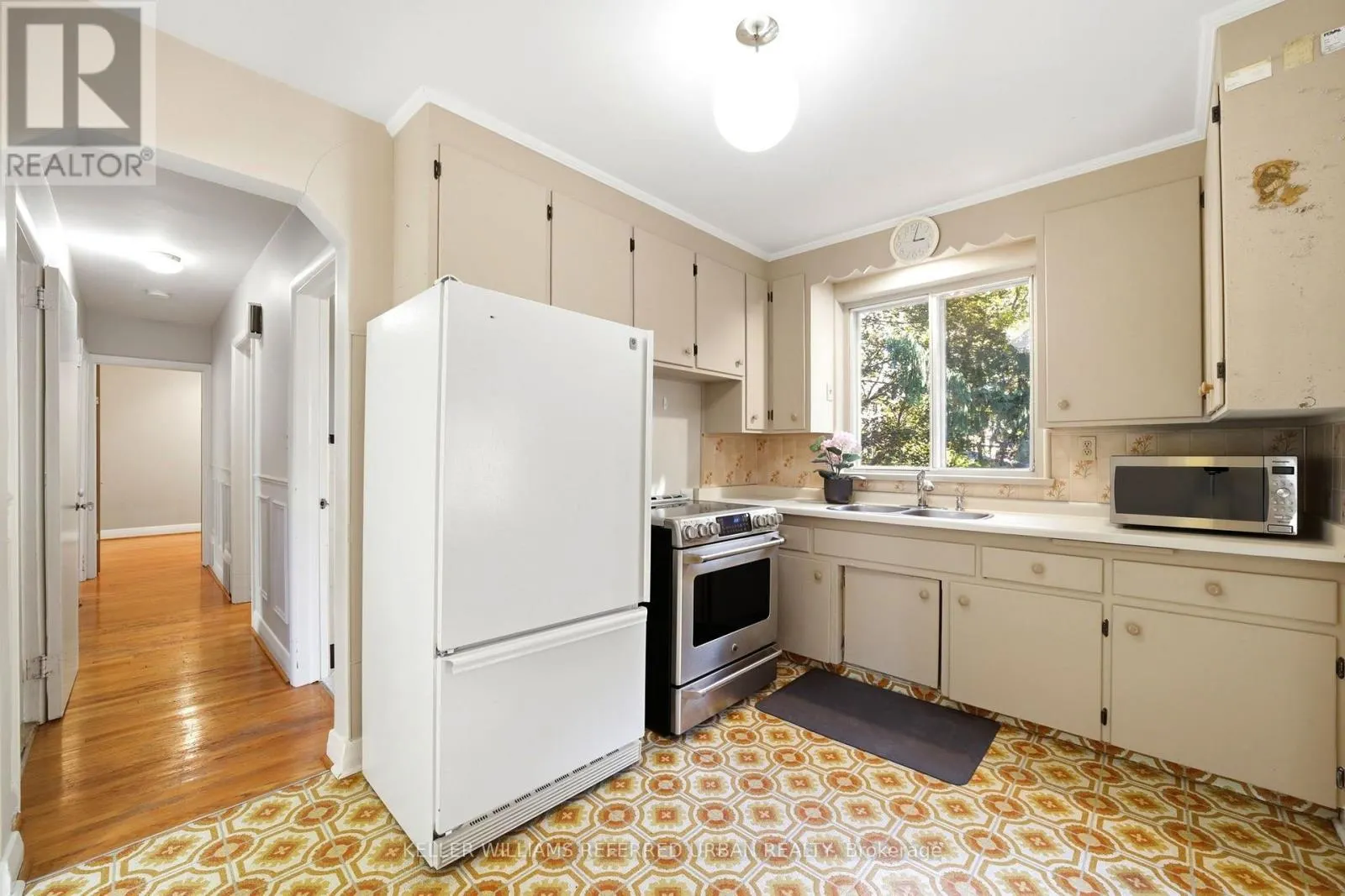 369 HOUNSLOW AVENUE