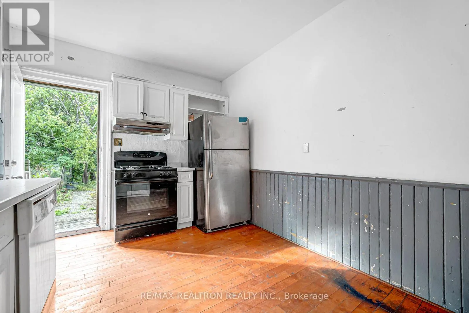 631 RICHMOND STREET W