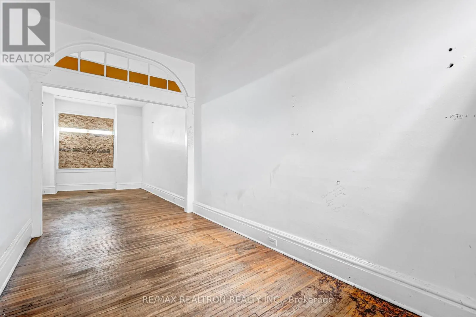 631 RICHMOND STREET W