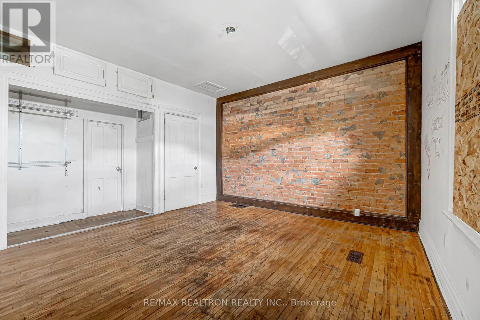 631 RICHMOND STREET W