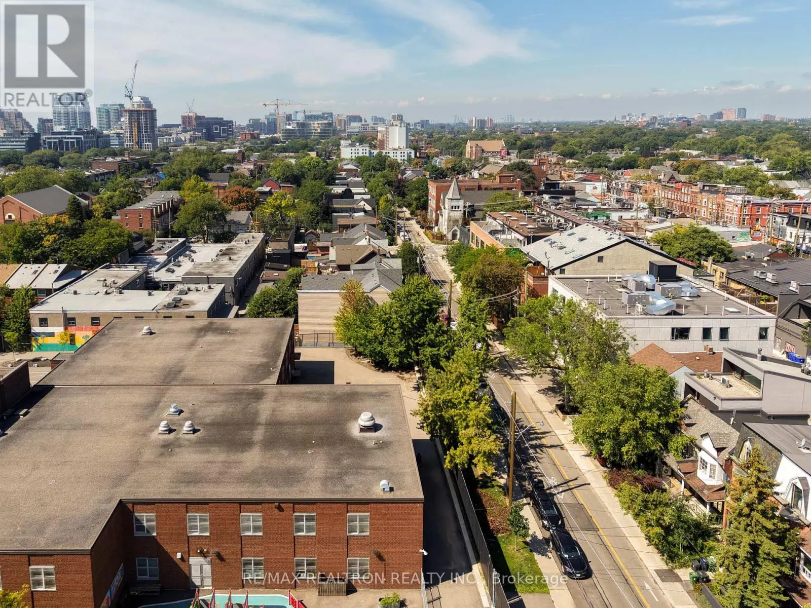 631 RICHMOND STREET W