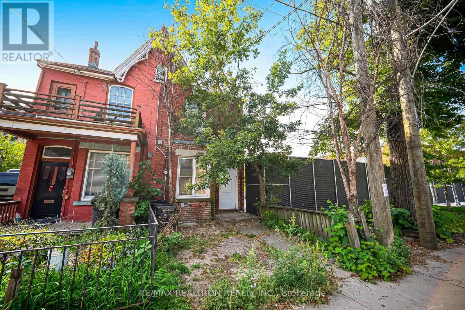 631 RICHMOND STREET W