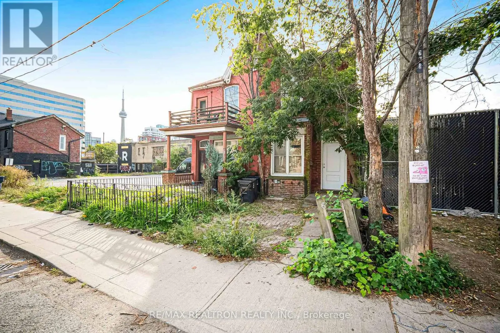 631 RICHMOND STREET W