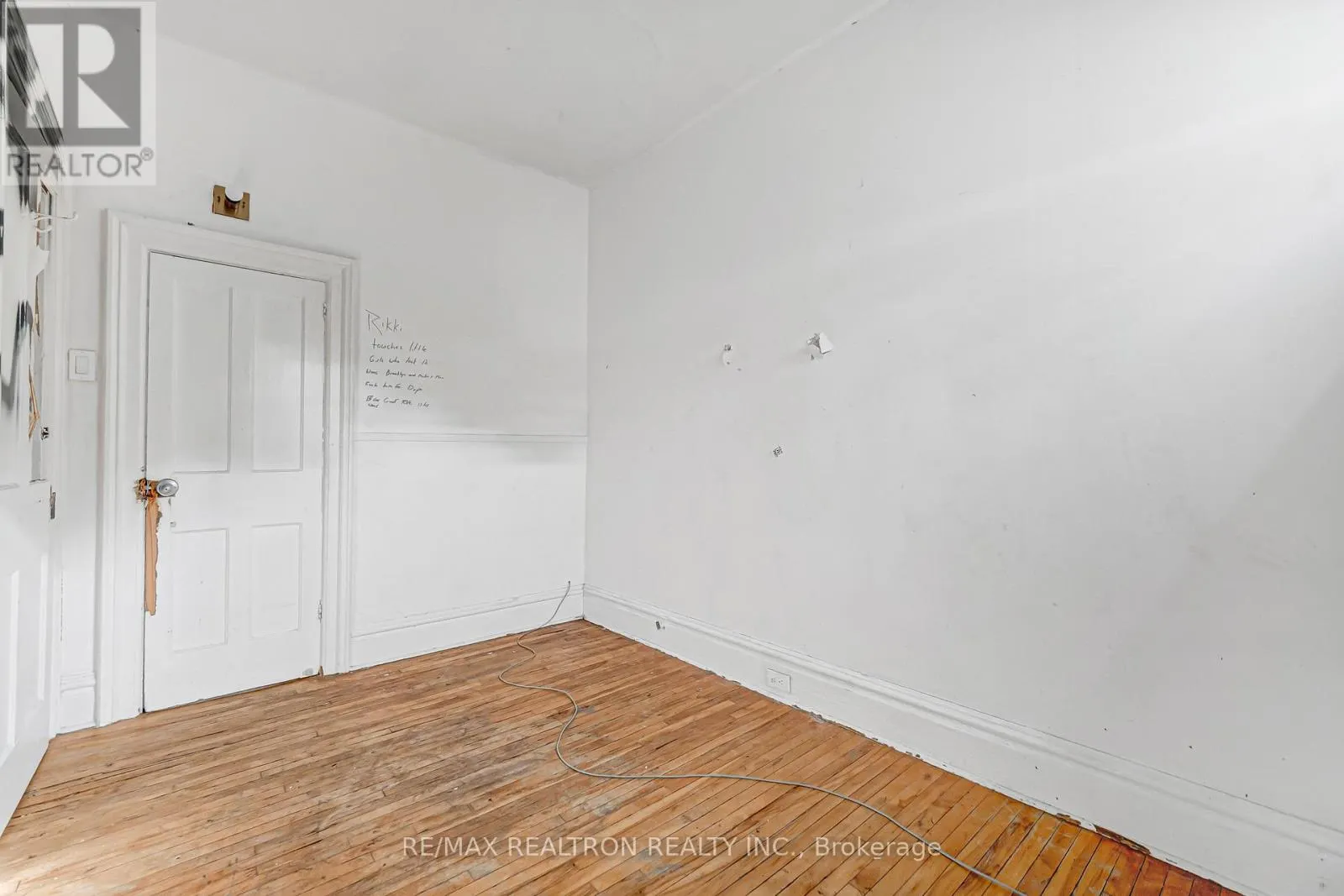 631 RICHMOND STREET W