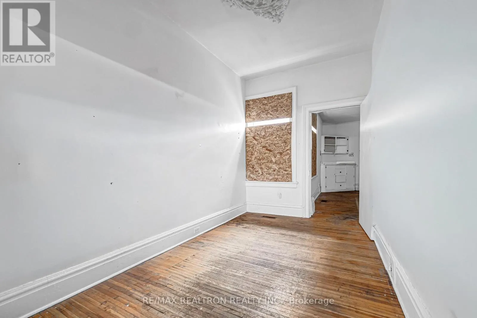 631 RICHMOND STREET W