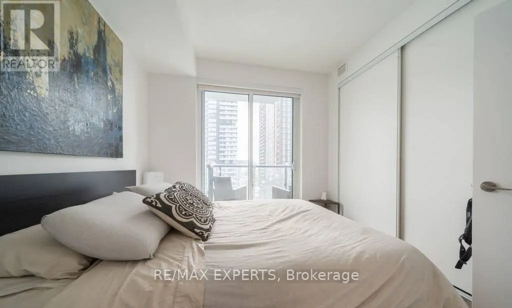 2602 - 87 PETER STREET