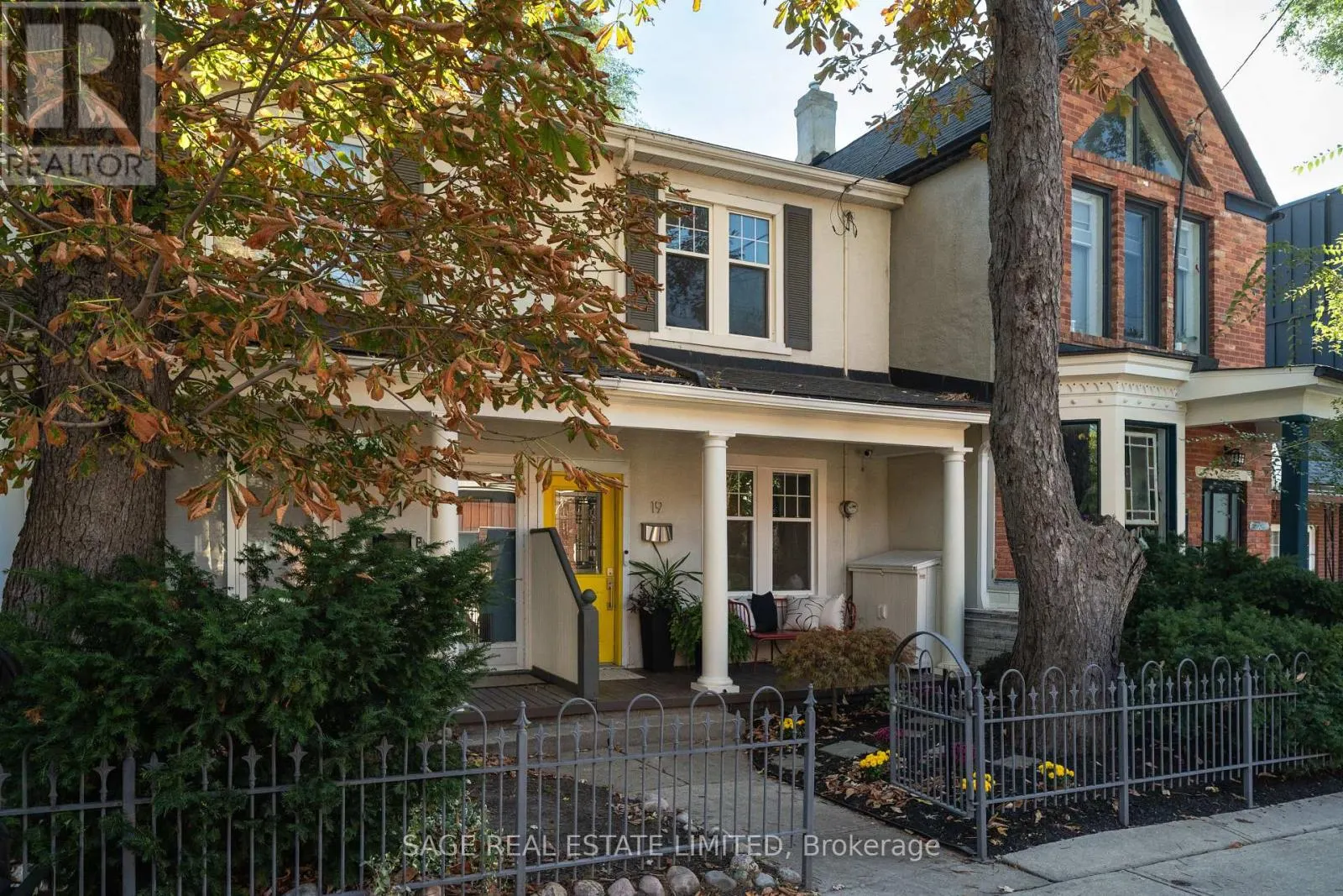 19 PALMERSTON AVENUE