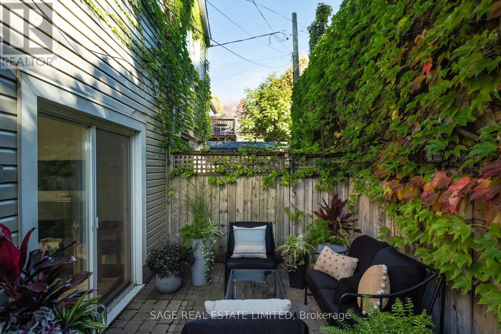 19 PALMERSTON AVENUE