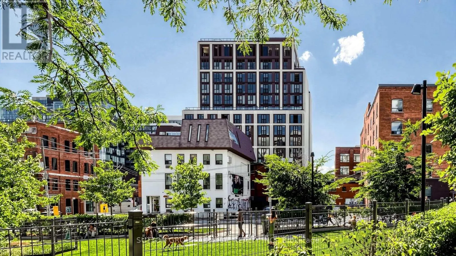 409 - 123 PORTLAND STREET