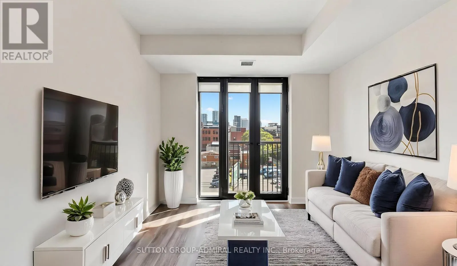 409 - 123 PORTLAND STREET