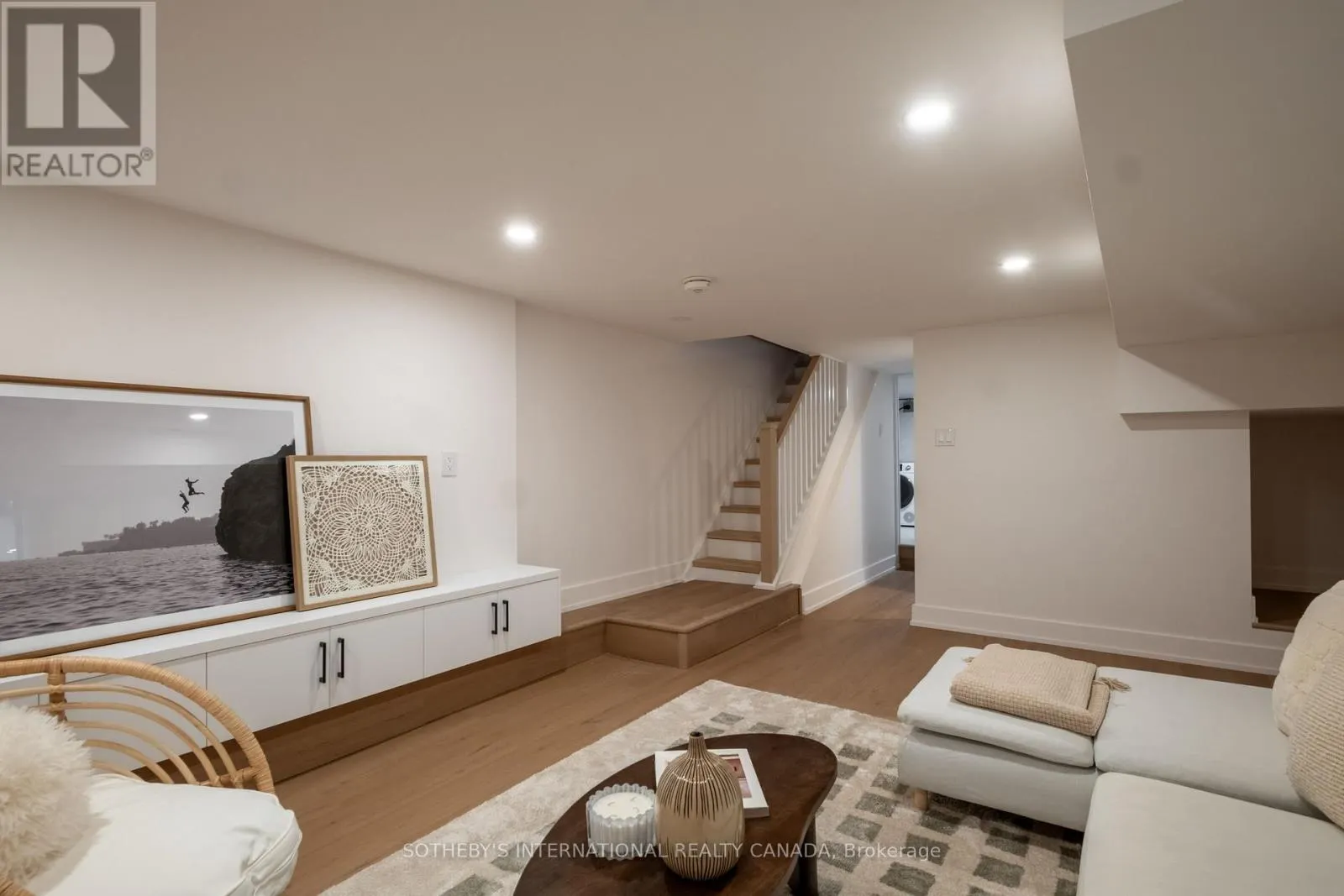 18 THURSTON ROAD