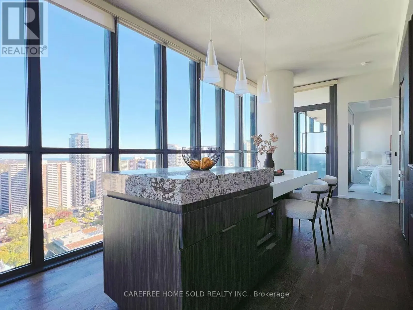 2910 - 101 CHARLES STREET E