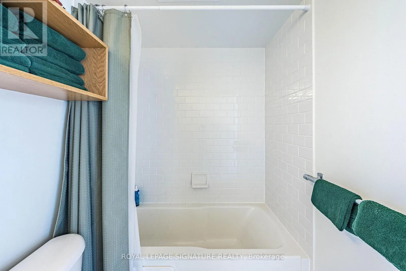 316 - 955 QUEEN STREET W